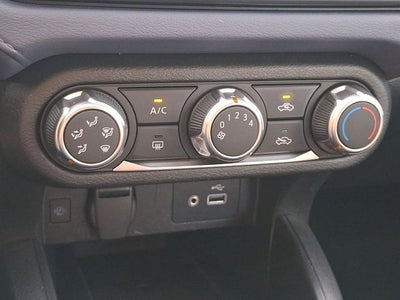 2024 Nissan Versa 1.6 SV
