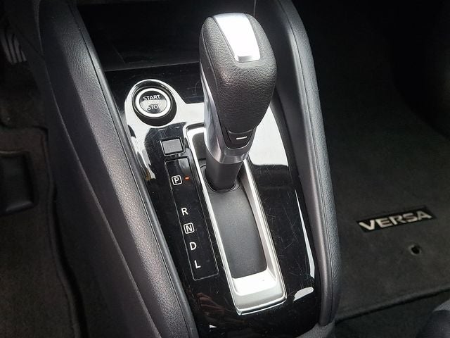 2024 Nissan Versa 1.6 SR