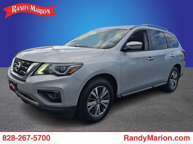 2018 Nissan Pathfinder SV