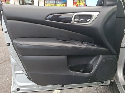 2018 Nissan Pathfinder SV