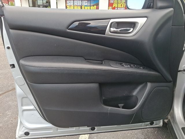 2018 Nissan Pathfinder SV