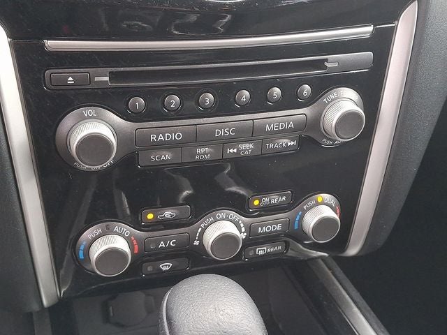 2018 Nissan Pathfinder SV