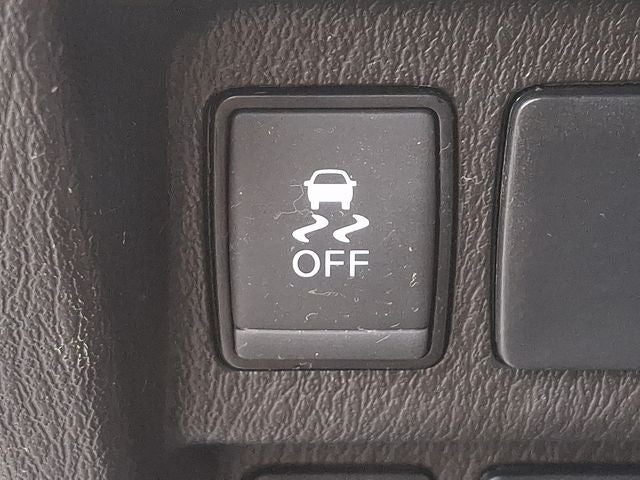 2018 Nissan Pathfinder SV