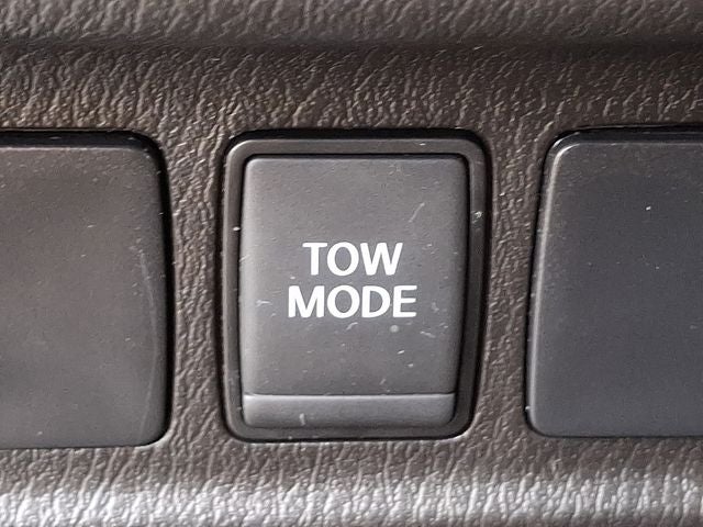 2018 Nissan Pathfinder SV