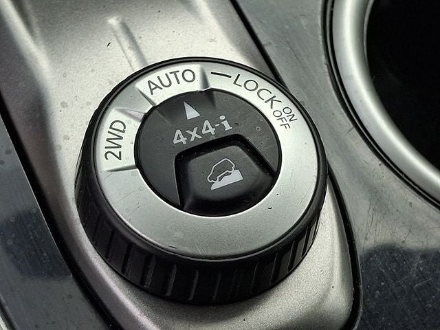 2018 Nissan Pathfinder SV