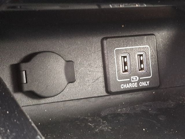 2018 Nissan Pathfinder SV