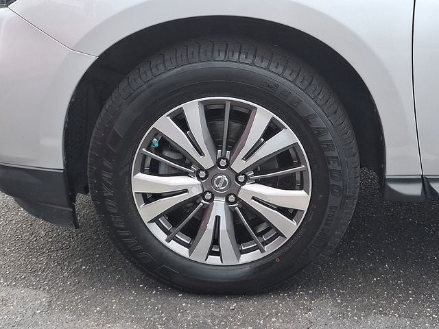 2018 Nissan Pathfinder SV