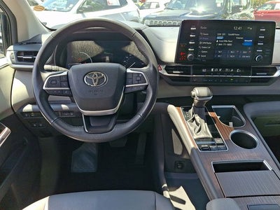 2024 Toyota Sienna XLE 8 Passenger