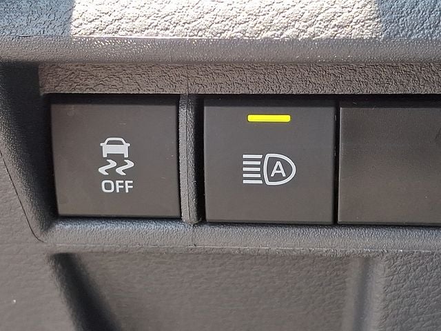 2024 Toyota Sienna XLE 8 Passenger