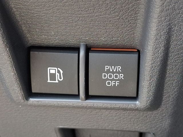 2024 Toyota Sienna XLE 8 Passenger