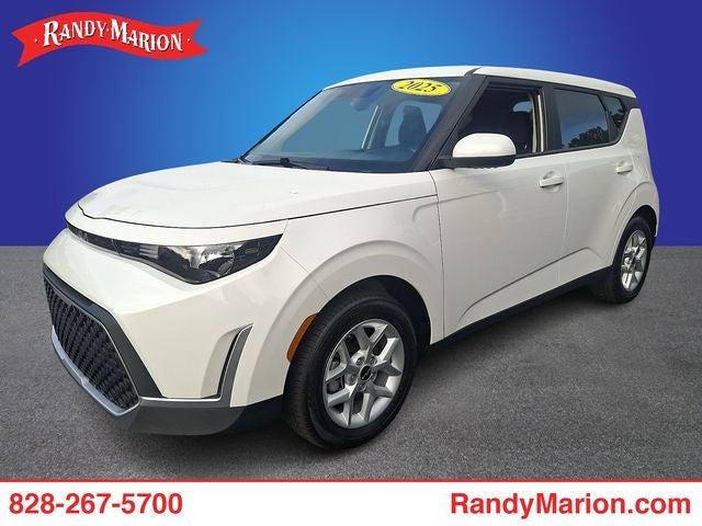 2025 Kia Soul Base