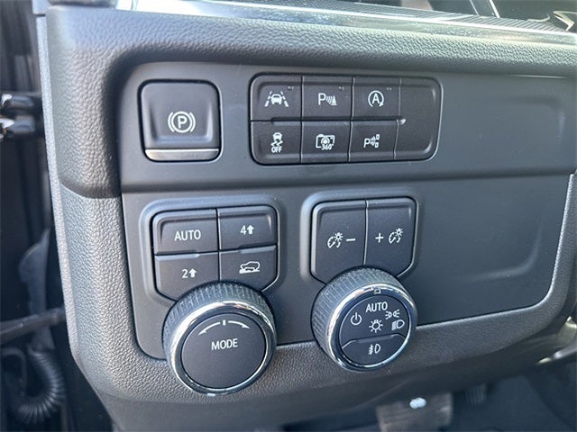 2025 Chevrolet Suburban RST