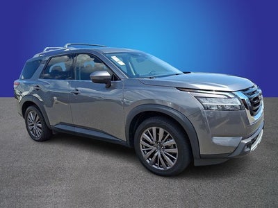 2023 Nissan Pathfinder SL