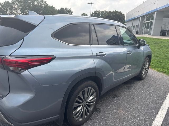 2021 Toyota Highlander Platinum