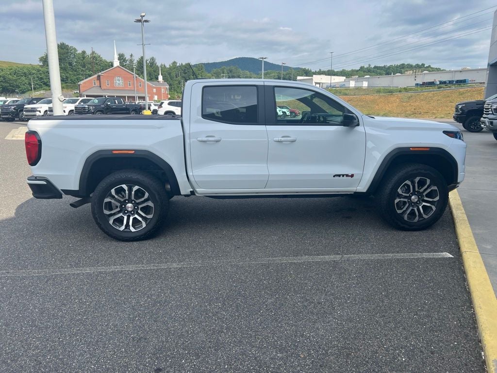 2024 GMC Canyon AT4