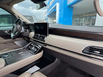 2022 Lincoln Navigator L Reserve