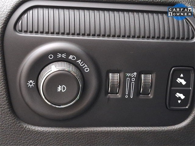 2024 Jeep Wagoneer Base