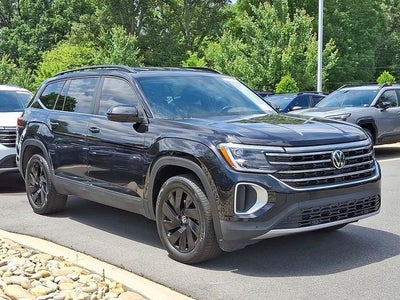 2025 Volkswagen Atlas 2.0T SE w/Technology