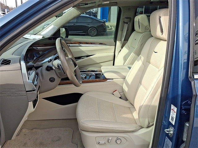 2025 Cadillac Escalade ESV Premium Luxury Platinum