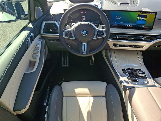 2024 BMW X7 M60i