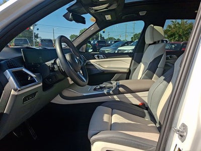 2024 BMW X7 M60i
