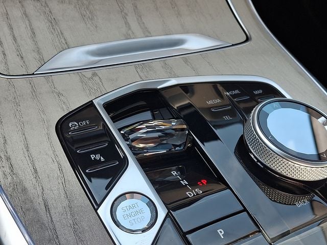 2024 BMW X7 M60i