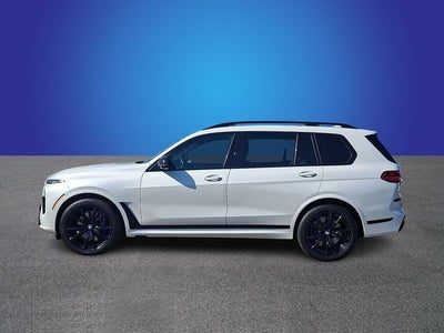 2024 BMW X7 M60i