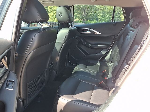 2018 INFINITI QX30 Premium