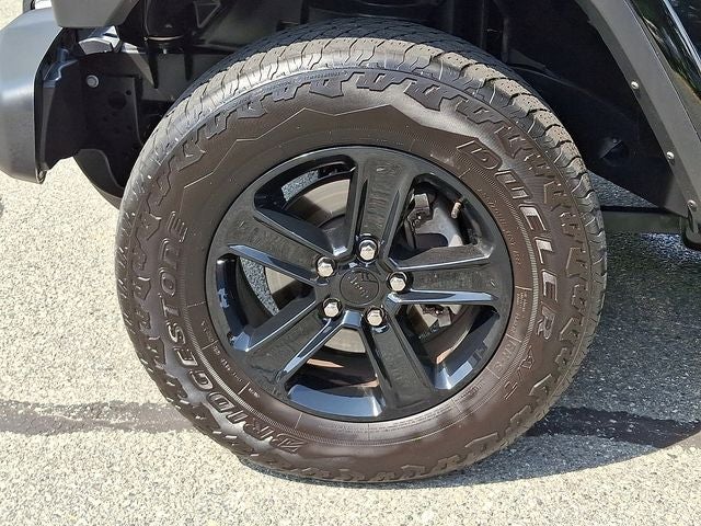 2023 Jeep Wrangler Sahara Altitude