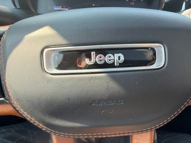 2022 Jeep Grand Cherokee Summit Reserve