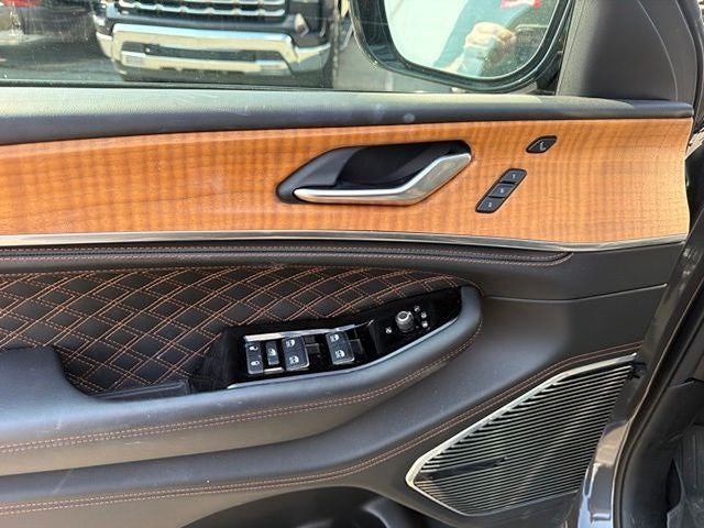 2022 Jeep Grand Cherokee Summit Reserve