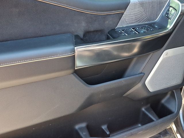 2023 Ford Super Duty F-350 SRW Pickup Platinum