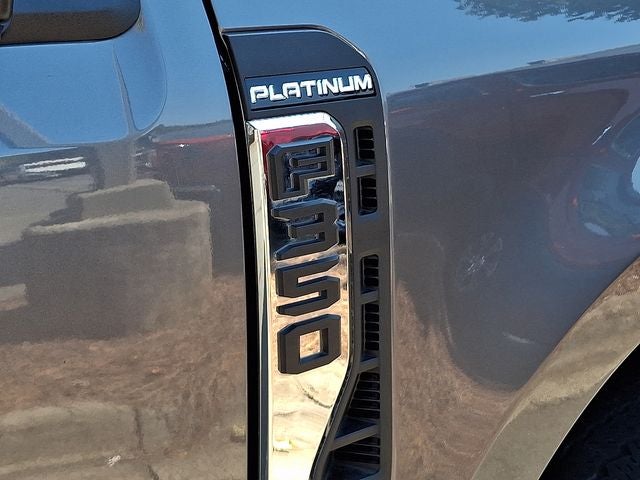 2023 Ford Super Duty F-350 SRW Pickup Platinum