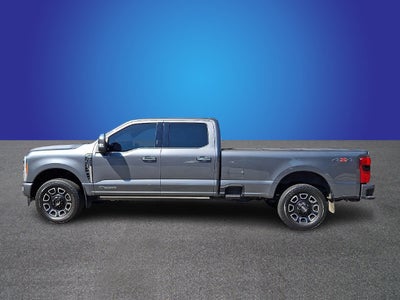 2023 Ford Super Duty F-350 SRW Pickup Platinum