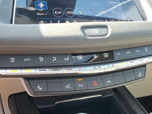 2023 Cadillac XT4 FWD Premium Luxury