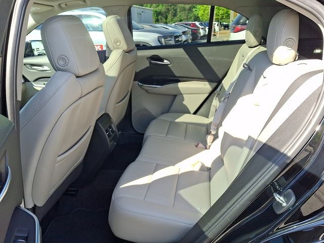 2023 Cadillac XT4 FWD Premium Luxury