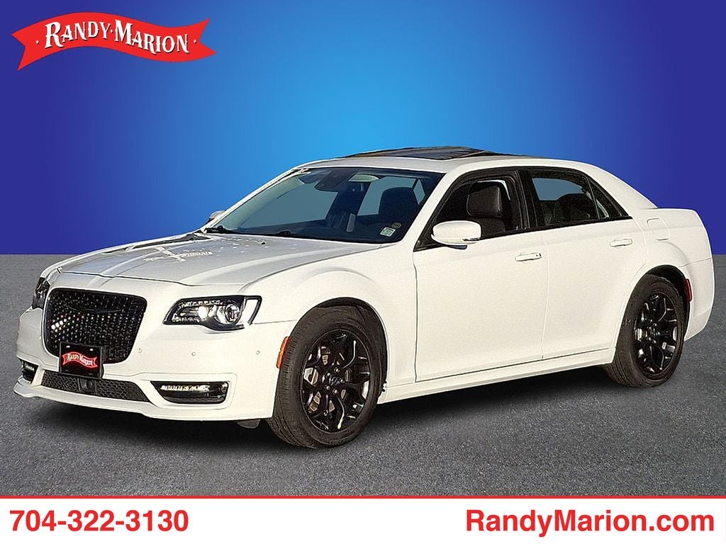 2023 Chrysler 300 Touring L