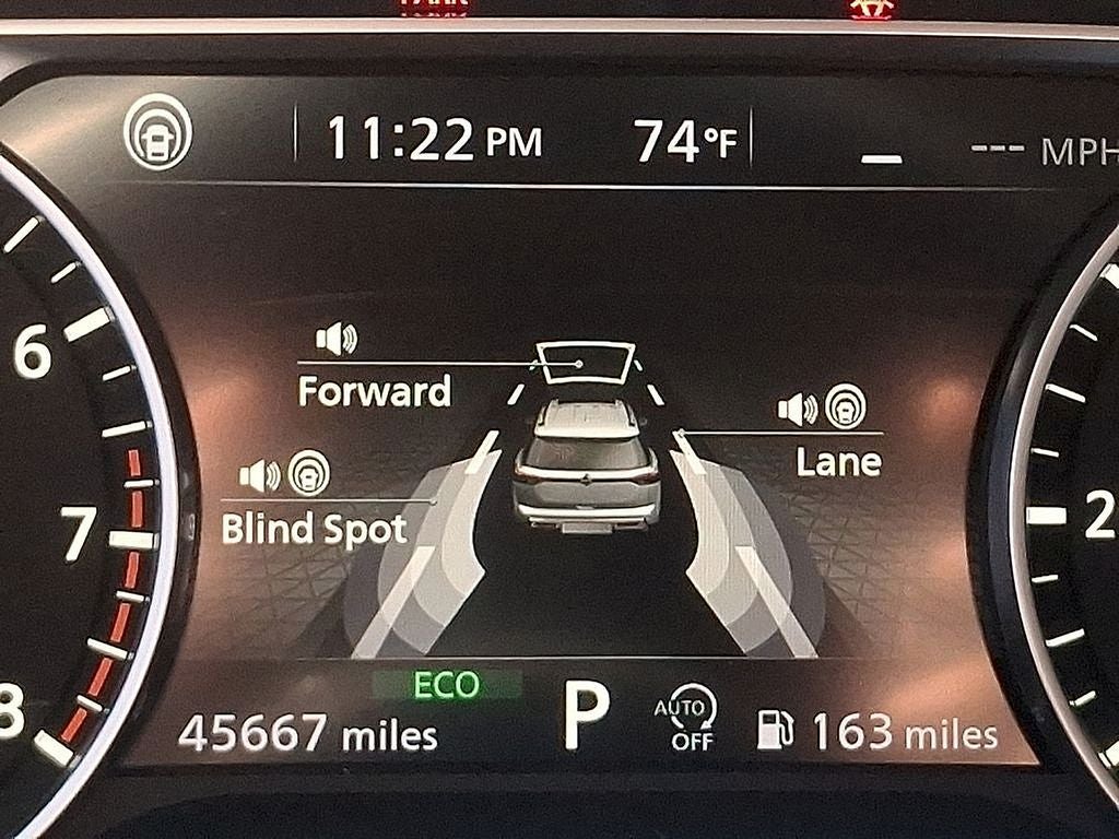 2022 Nissan Pathfinder SV