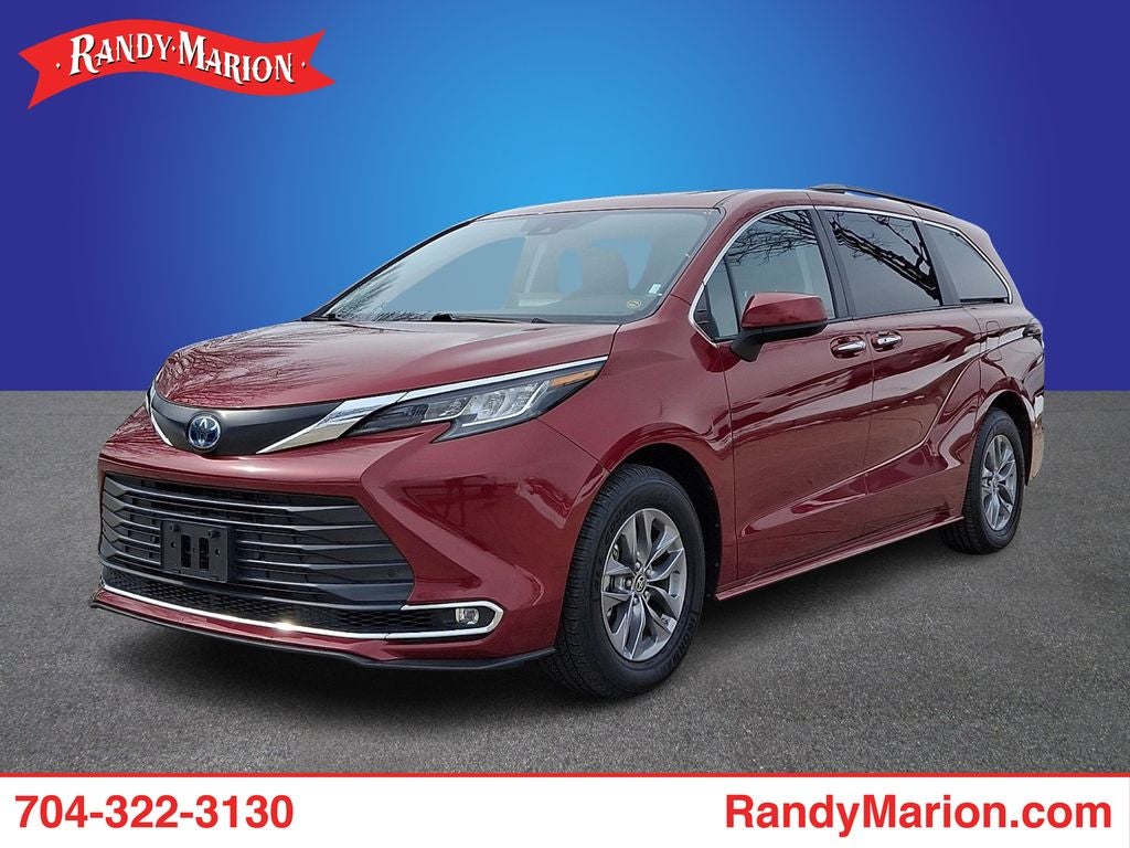 2023 Toyota Sienna XLE