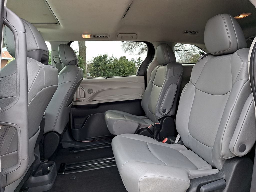 2023 Toyota Sienna XLE