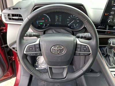 2023 Toyota Sienna XLE