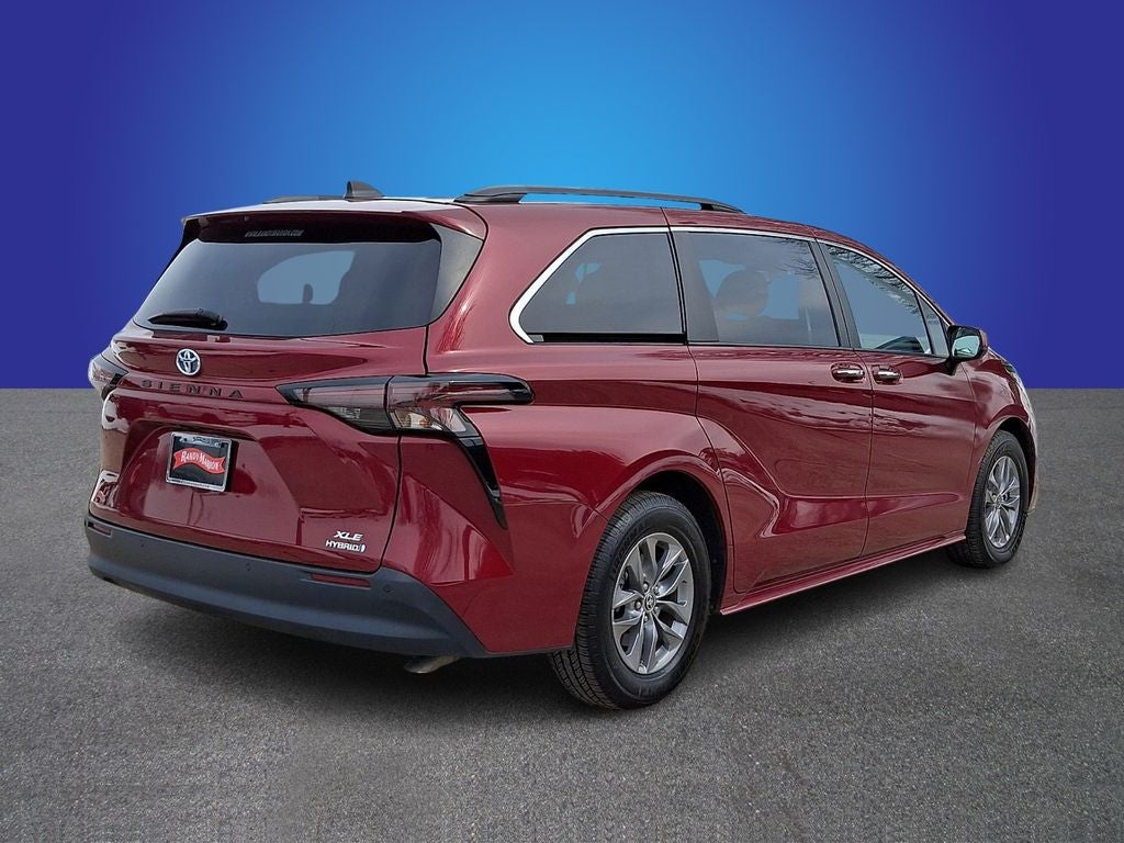 2023 Toyota Sienna XLE