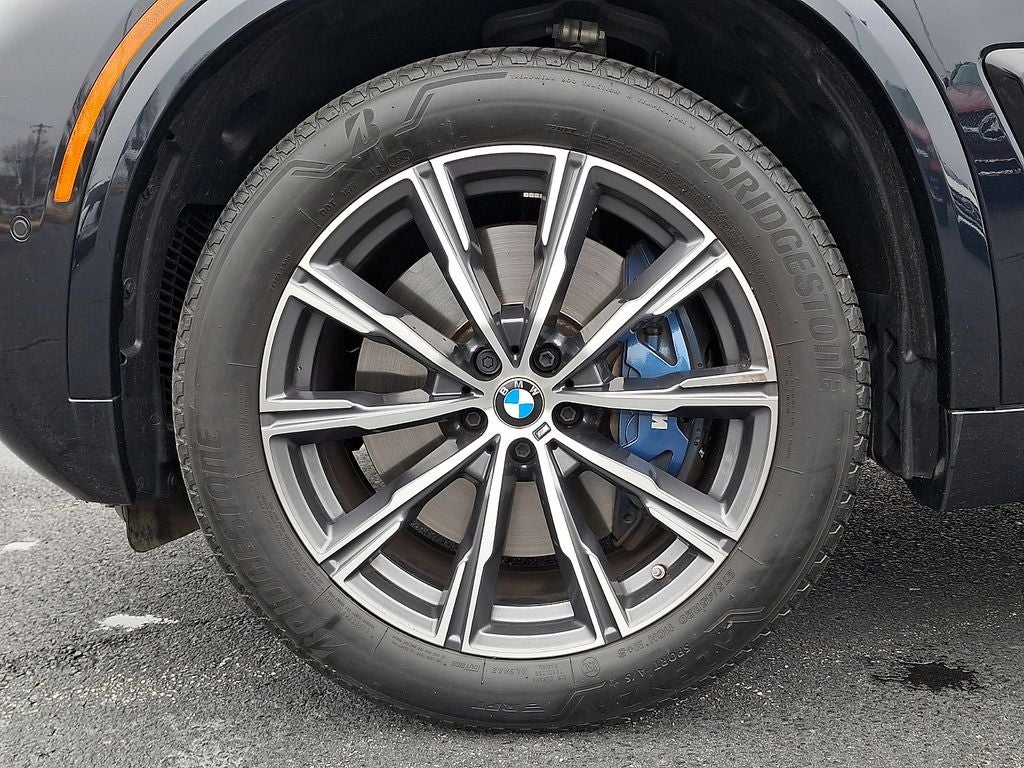 2025 BMW X5 M60i