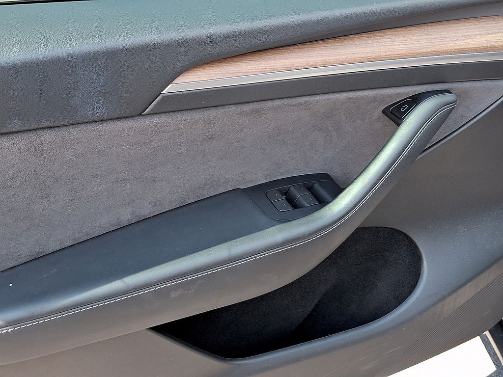 2024 Tesla Model Y Standard Range