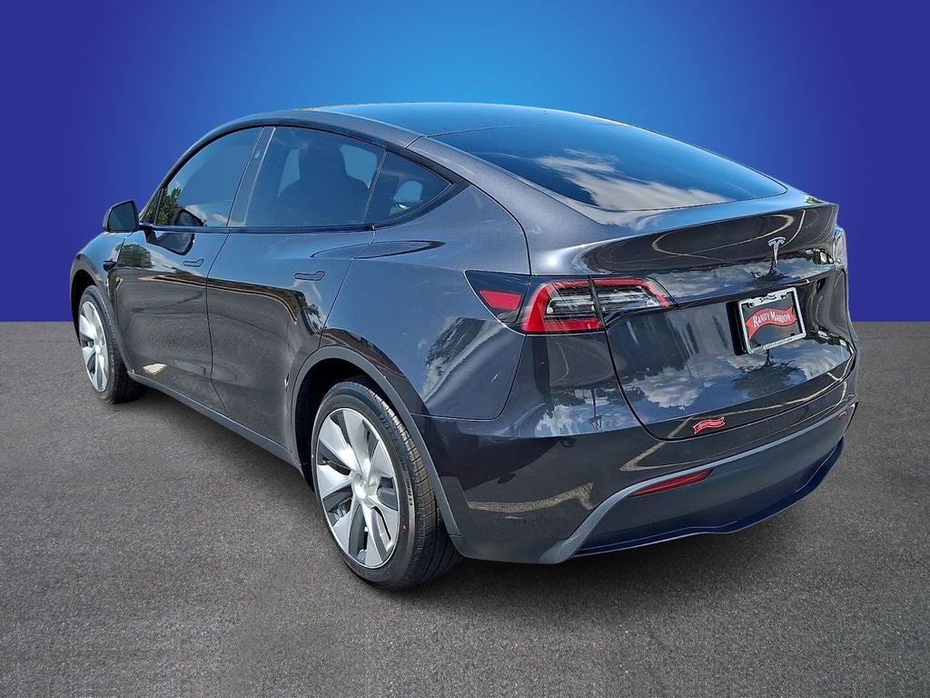 2024 Tesla Model Y Standard Range