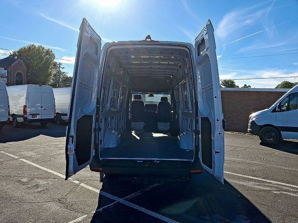2025 Mercedes-Benz Sprinter 2500 High Roof
