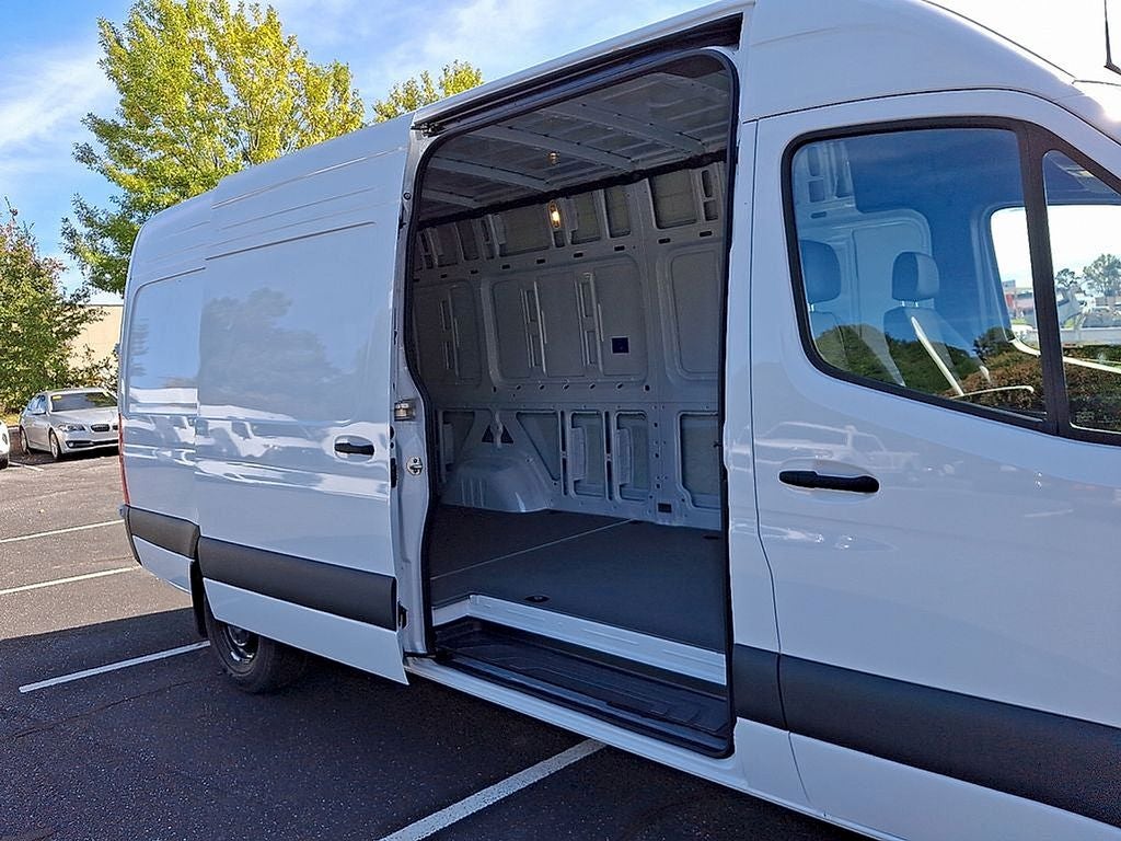 2025 Mercedes-Benz Sprinter 2500 High Roof