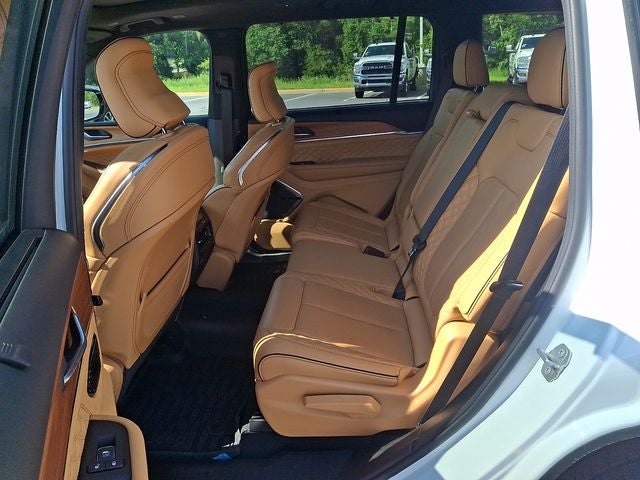 2025 Jeep Grand Cherokee L Summit Reserve 4x4