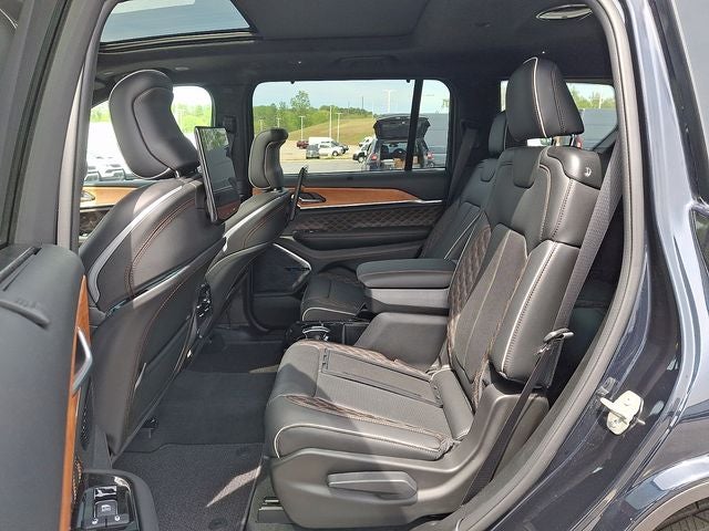 2023 Jeep Grand Cherokee L Summit Reserve 4x4