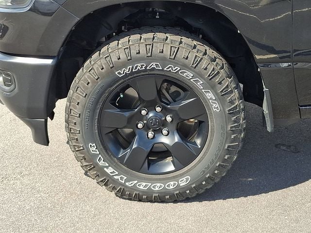 2023 RAM 1500 Tradesman Crew Cab 4x4 5'7' Box